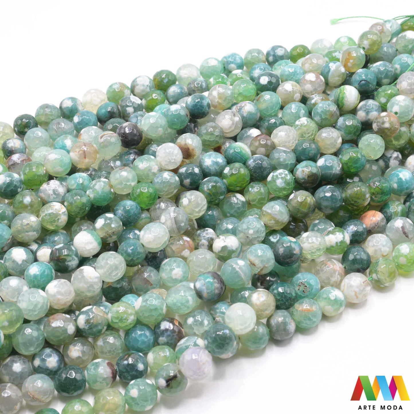 poludragi kamen ahat kristal kalcedon polu dragi poludrago kamenje dragulj mineral kvarc prirodni meditacija čakra zaštita snaga ravnoteža ljekovito perle stabilnost ahata jednog od najraznovrsnijih najljepših poludragih kamenja jedinstvenim trakama slojevima i šarenim uzorcima ahat je kamen stabilnosti uzemljenja i zaštite ahat u različitim oblicima od brušenih perli i glatkih kabošona do sirovih komada savršenih za izradu nakita meditaciju ili kao ukrasni element u vašem prostoru arte moda repromaterijal