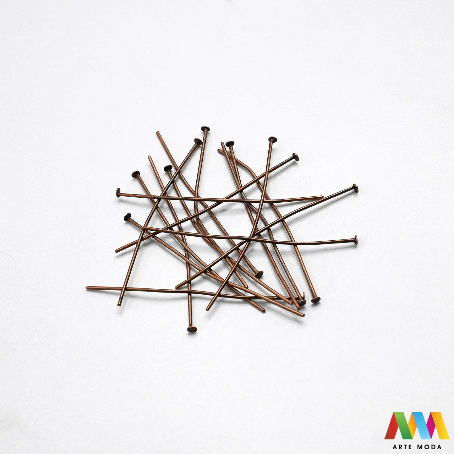 igle pinovi headpins eyepins omčicom glavicom elementi DIY pribor srebrni zlatni za izradu nakita pribor Pretvorite perle u nakit s lakoćom Metalni čavlići su osnovni alat za izradu naušnica privjesaka nizova perli Bilo da trebate igle s ravnom glavom za završetak ili igle s omčicom za daljnje spajanje naša ponuda osigurava kvalitetu i savitljivost potrebnu za profesionalne rezultate Izaberite idealnu duljinu i boju za svoj uradi sam projekt i osigurajte čvrstinu svojim kreacijama arte moda repromaterijal