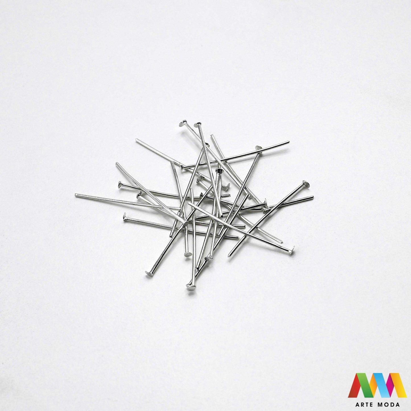 igle pinovi headpins eyepins omčicom glavicom elementi DIY pribor srebrni zlatni za izradu nakita pribor Pretvorite perle u nakit s lakoćom Metalni čavlići su osnovni alat za izradu naušnica privjesaka nizova perli Bilo da trebate igle s ravnom glavom za završetak ili igle s omčicom za daljnje spajanje naša ponuda osigurava kvalitetu i savitljivost potrebnu za profesionalne rezultate Izaberite idealnu duljinu i boju za svoj uradi sam projekt i osigurajte čvrstinu svojim kreacijama arte moda repromaterijal