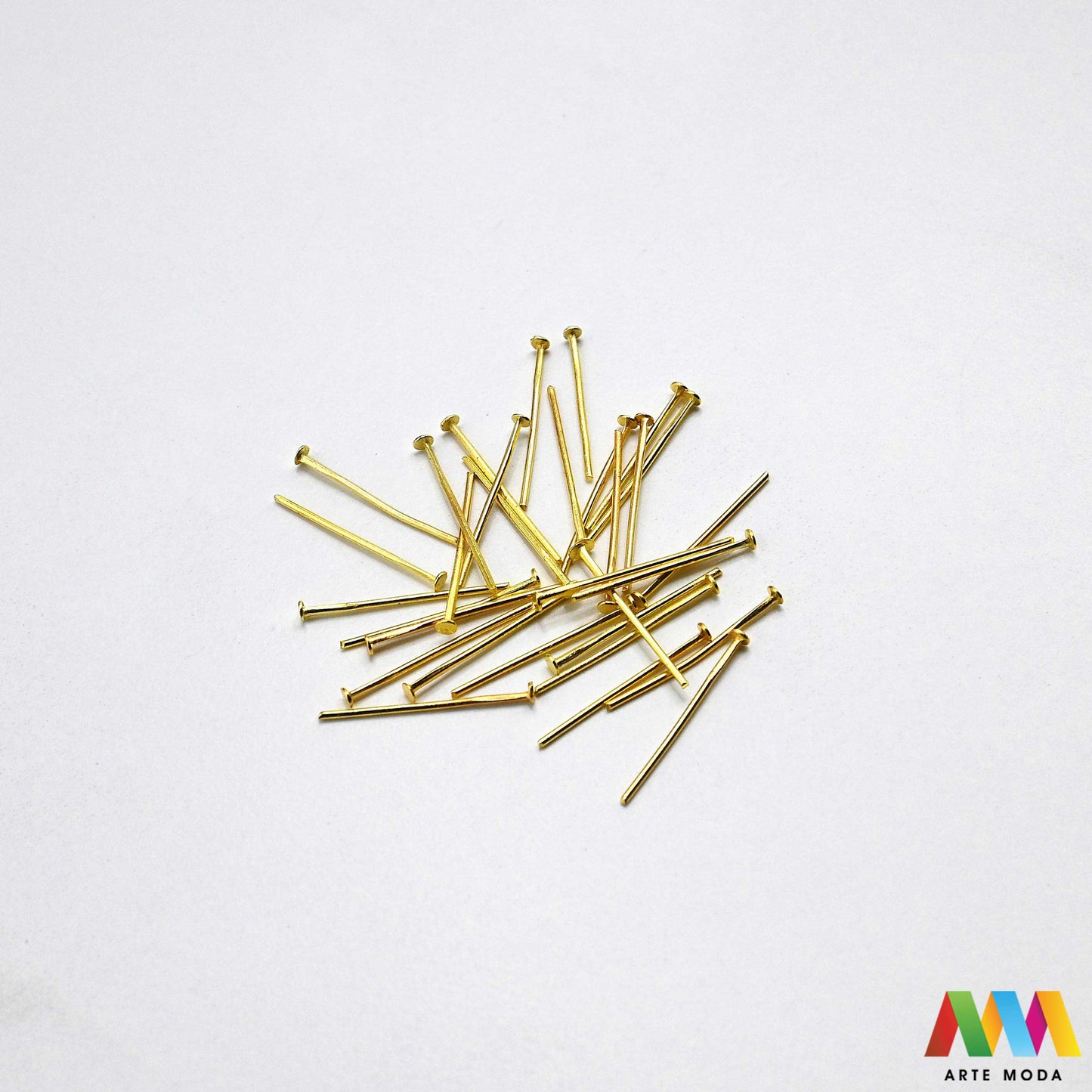 igle pinovi headpins eyepins omčicom glavicom elementi DIY pribor srebrni zlatni za izradu nakita pribor Pretvorite perle u nakit s lakoćom Metalni čavlići su osnovni alat za izradu naušnica privjesaka nizova perli Bilo da trebate igle s ravnom glavom za završetak ili igle s omčicom za daljnje spajanje naša ponuda osigurava kvalitetu i savitljivost potrebnu za profesionalne rezultate Izaberite idealnu duljinu i boju za svoj uradi sam projekt i osigurajte čvrstinu svojim kreacijama arte moda repromaterijal