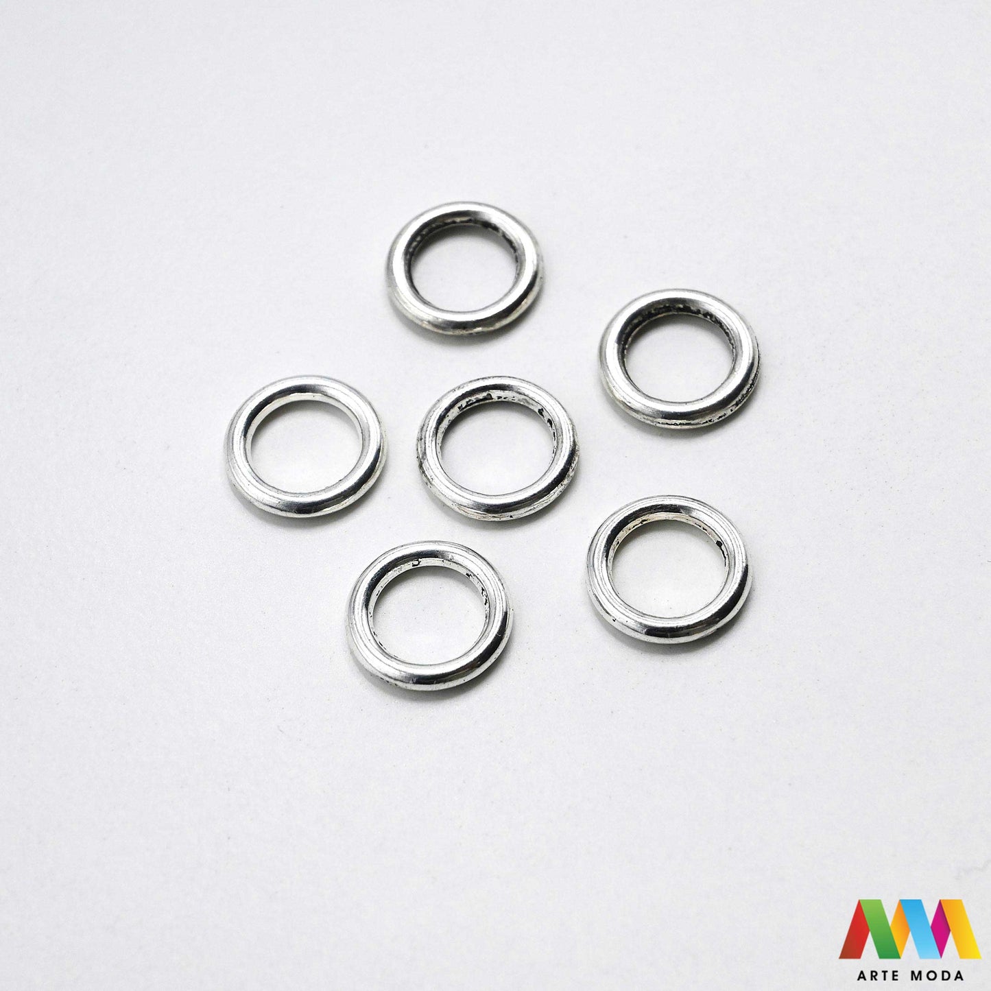 alkice spojnice karike jump rings spojni prstenovi metalni kolutovi DIY pribor repromaterijal srebrne zlatne izrada nakita spajanje perli metalne za nakit otvorene zatvorene izradu materijal prsten elementi narukvice ogrlice Osigurajte čvrstinu nakitu Metalne alkice su neizostavne spojnice spajanje kopči privjesaka lanaca Birajte između prstenova u raznim veličinama bojama bronca složenost vašeg uradi sam projekta kvalitetne alkice pružit profesionalan siguran završetak kreaciji arte moda repromaterijal