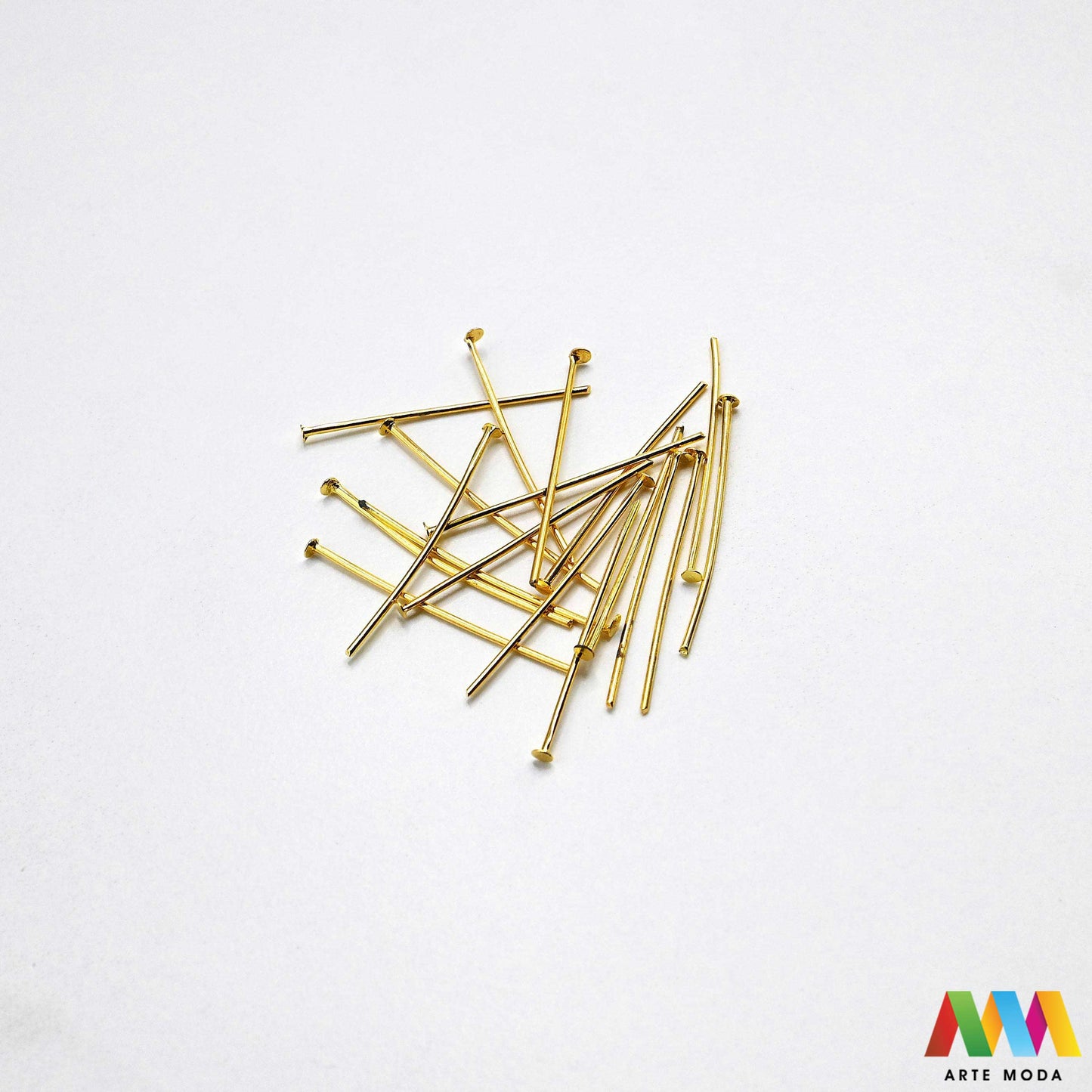 igle pinovi headpins eyepins omčicom glavicom elementi DIY pribor srebrni zlatni za izradu nakita pribor Pretvorite perle u nakit s lakoćom Metalni čavlići su osnovni alat za izradu naušnica privjesaka nizova perli Bilo da trebate igle s ravnom glavom za završetak ili igle s omčicom za daljnje spajanje naša ponuda osigurava kvalitetu i savitljivost potrebnu za profesionalne rezultate Izaberite idealnu duljinu i boju za svoj uradi sam projekt i osigurajte čvrstinu svojim kreacijama arte moda repromaterijal