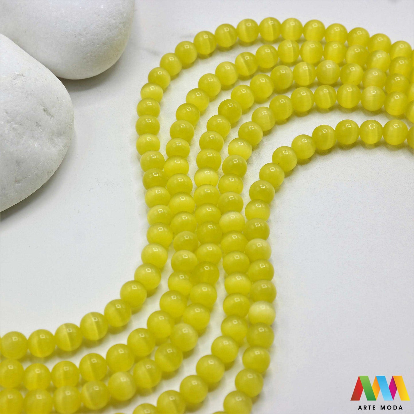 stakleni niz staklo perle zrna zrno staklena perla okrugle okrugla Staklene okrugle perle koje služe za nizanje i izradu nakita poput narukvica i ogrlica te torbica i ostalih modnih dodataka