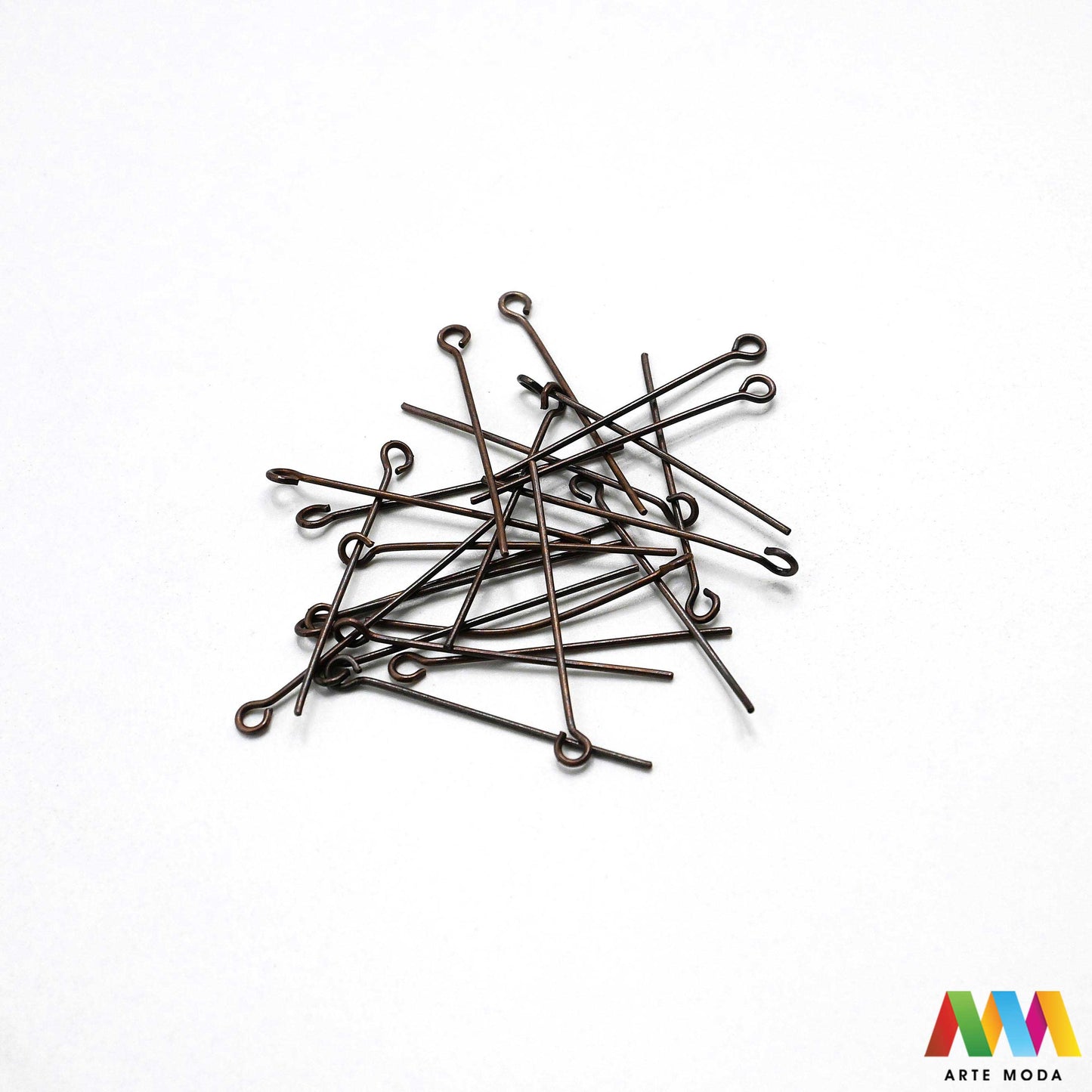 igle pinovi headpins eyepins omčicom glavicom elementi DIY pribor srebrni zlatni za izradu nakita pribor Pretvorite perle u nakit s lakoćom Metalni čavlići su osnovni alat za izradu naušnica privjesaka nizova perli Bilo da trebate igle s ravnom glavom za završetak ili igle s omčicom za daljnje spajanje naša ponuda osigurava kvalitetu i savitljivost potrebnu za profesionalne rezultate Izaberite idealnu duljinu i boju za svoj uradi sam projekt i osigurajte čvrstinu svojim kreacijama arte moda repromaterijal