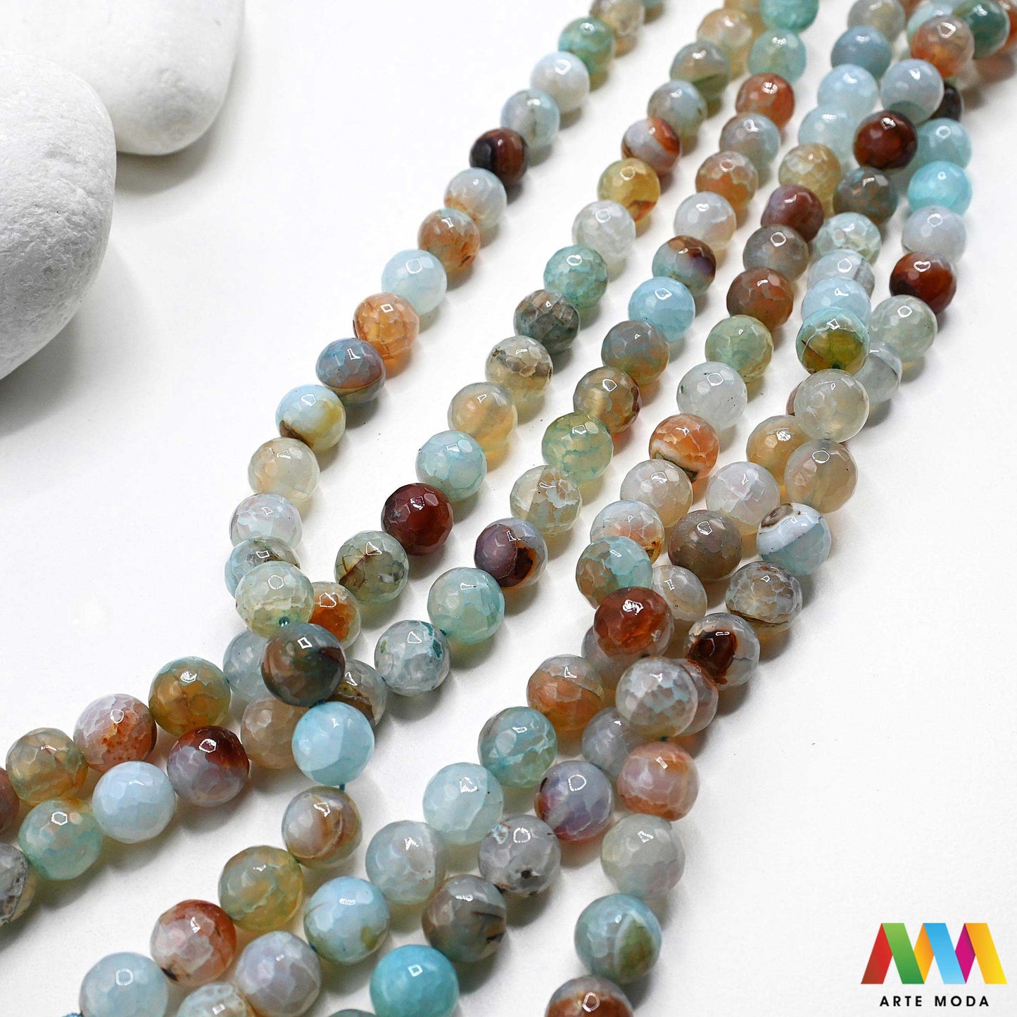 poludragi kamen ahat kristal kalcedon polu dragi poludrago kamenje dragulj mineral kvarc prirodni meditacija čakra zaštita snaga ravnoteža Ahat je jedan od najrasprostranjenijih kristala na planeti Ahat spada u grupu kalcedona izrazito je dekorativan te se od njega izrađuje lijepi nakit i ukrasni predmeti U Hrvatskoj je poznati Lepoglavski Ahat s brda Gaveznica