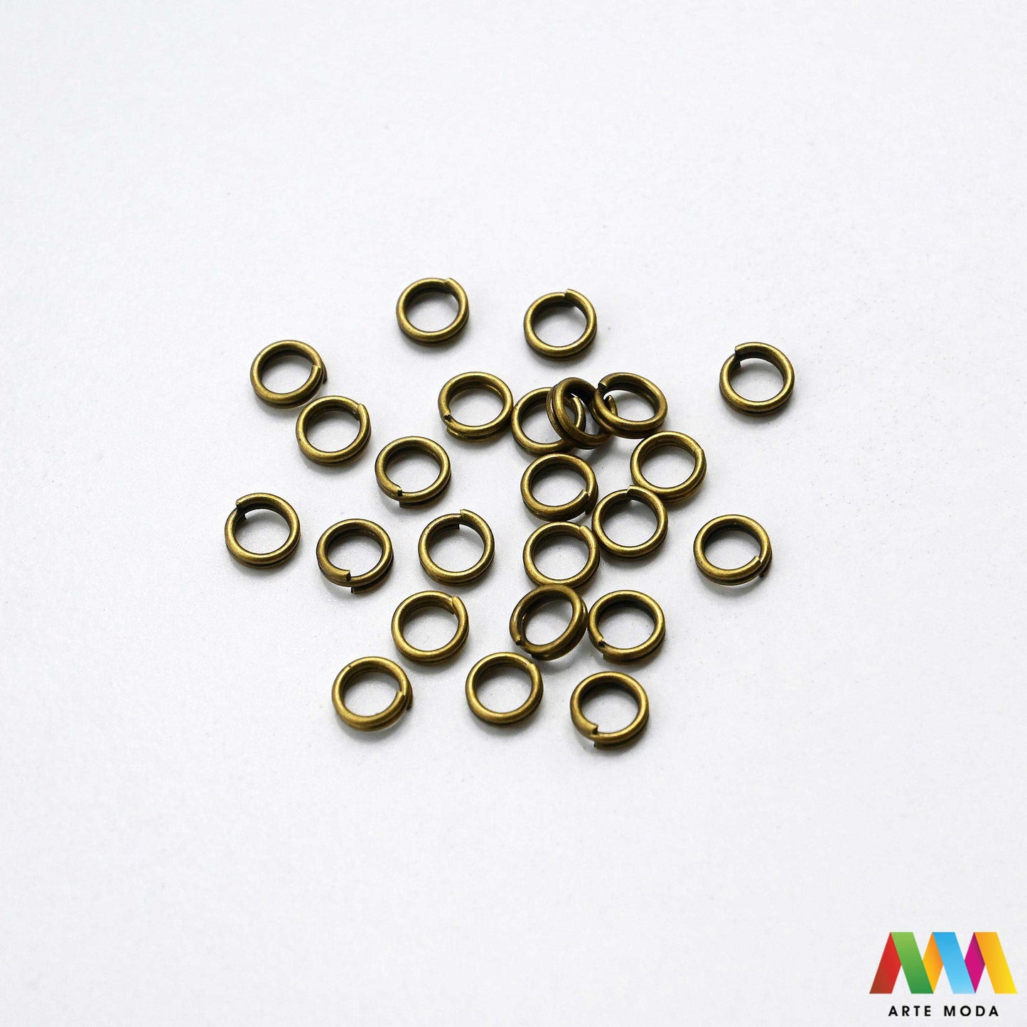 alkice spojnice karike jump rings spojni prstenovi metalni kolutovi DIY pribor repromaterijal srebrne zlatne izrada nakita spajanje perli metalne za nakit otvorene zatvorene izradu materijal prsten elementi narukvice ogrlice Osigurajte čvrstinu nakitu Metalne alkice su neizostavne spojnice spajanje kopči privjesaka lanaca Birajte između prstenova u raznim veličinama bojama bronca složenost vašeg uradi sam projekta kvalitetne alkice pružit profesionalan siguran završetak kreaciji arte moda repromaterijal