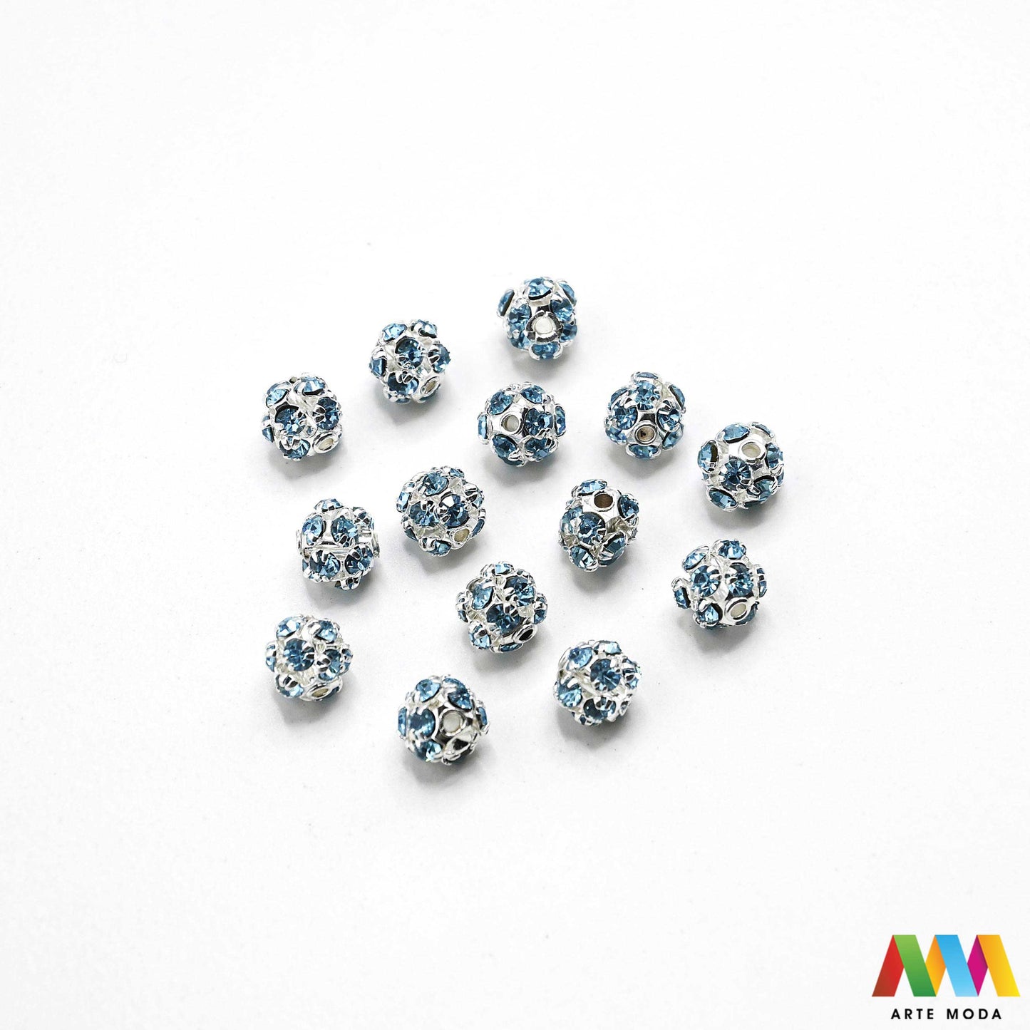 shamballa disco kugle kristalne perle sjajne kuglice cirkoni glamur nakit izrada narukvica DIY svjetlucavo šarene pave s kristalima za svjetlucave narukvice materijal ogrlice Dodajte dozu glamura svojim kreacijama su prekrivene stotinama sitnih kristala koji pružaju efekt Ove svjetlucave perle su idealne za izradu popularnih elegantnih naušnica i upečatljivih ogrlica Dostupne u širokoj paleti boja naše kristalne kuglice osigurat će da vaš uradi sam nakit bude u centru pažnje arte moda repromaterijal