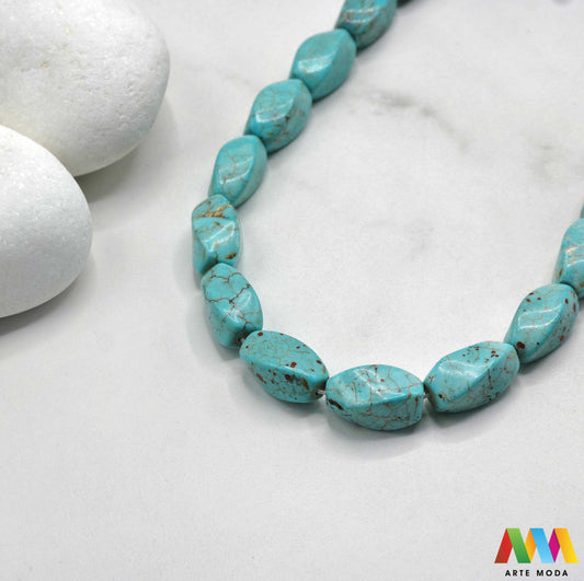 tirkiz poludragi kamen kristal mineral nakit prirodni meditacija zaštita sreća plava grlena čakra ljekovito kamenje energija kristala Simbol neba i mora ovaj prekrasni plavi poludragi kamen cijenjen je zbog svoje ljepote i metafizičkih svojstava Vjeruje se da pomaže u komunikaciji donosi sreću i štiti od negativne energije Savršen je za izradu nakita i meditaciju