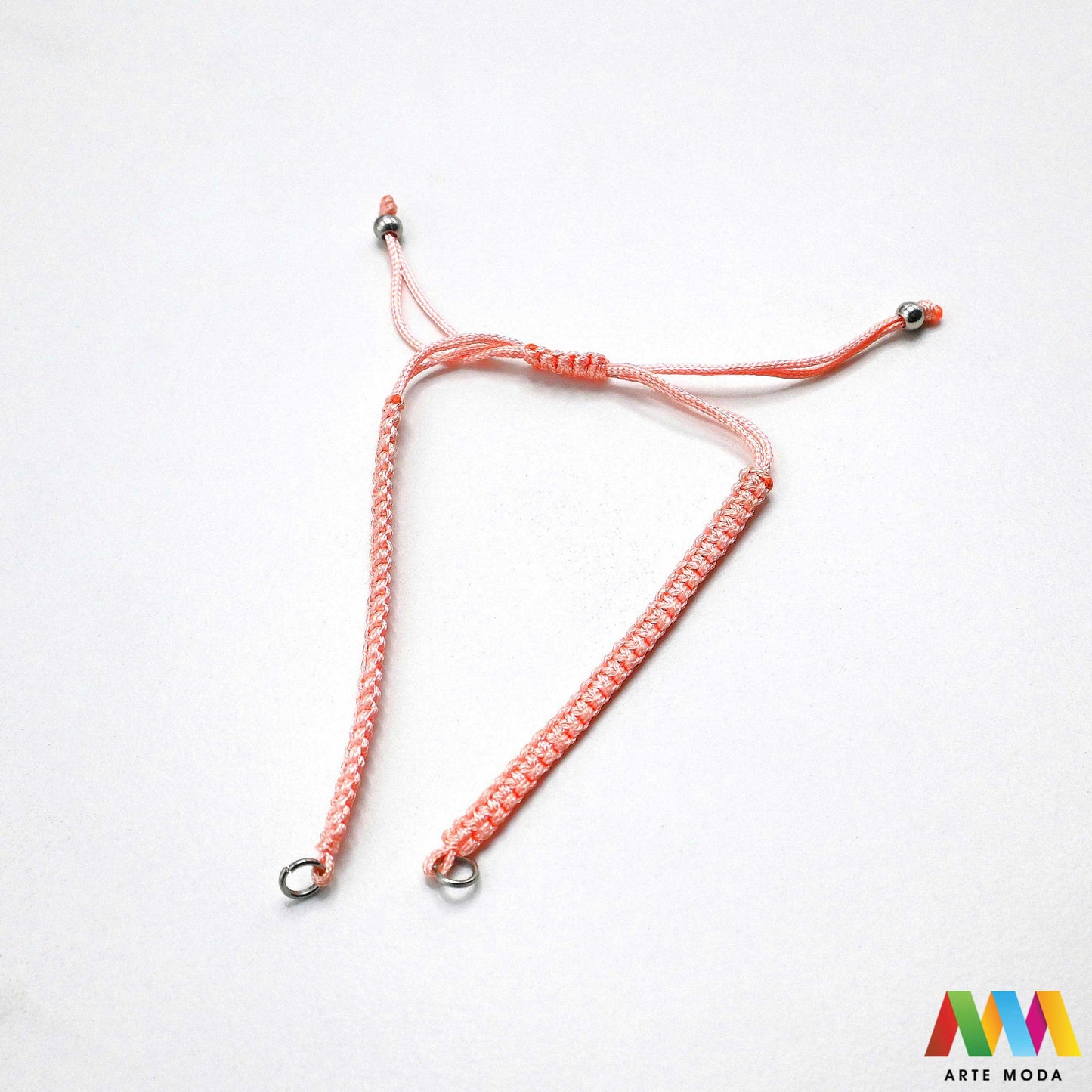 pletene baze za narukvice izrada narukvica DIY nakit podesive konop baze materijal uradi sam ručno rađene makrame podesive plastična kuglica metalna alkica Iskoristite svoju kreativnost uz pletene baze za narukvice izradu nakita baza izrađena je od izdržljivog sintetičkog pletenog konopca metalnim alkicama i podesivim plastičnim kuglicama za savršeno pristajanje Dodajte omiljene perle privjeske ili čvoriće i izradite unikatne i personalizirane narukvice za sebe ili kao poklon arte moda repromaterijal