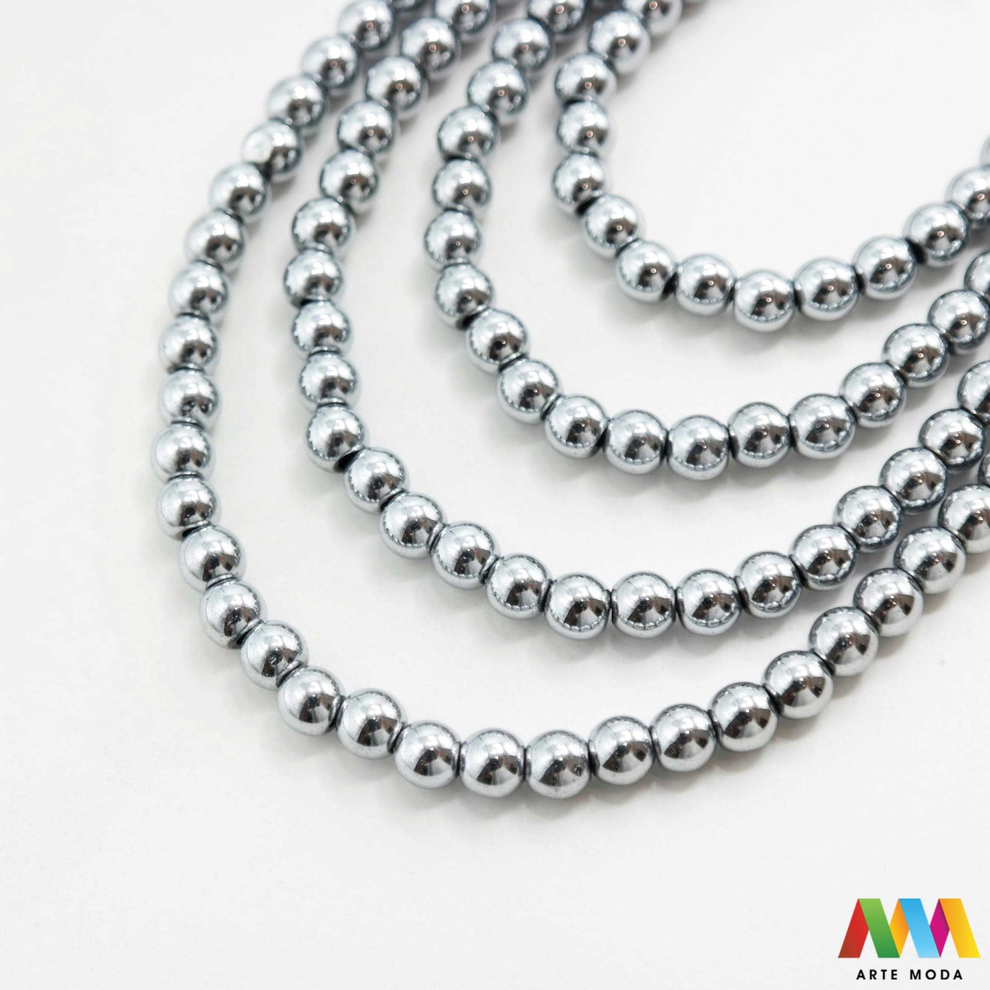 hematit krvavi kamen poludragi mineral metalni sjaj kvarc zrcalo kristal prirodni metalik meditacija zaštita repromaterijal Hematit (ili krvavi kamen) je prirodni mineral smeđe sive ili crne boje karakteriziran prisustvom hladnog metalnog sjaja Vjeruje se da pomaže u jačanju volje samopouzdanja i povezanosti s majkom zemljom Nakit izrađen od njega fascinira svojim tajanstvenim zrcalnim sjajem
