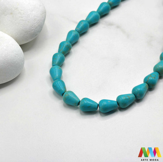 tirkiz poludragi kamen kristal mineral nakit prirodni meditacija zaštita sreća plava grlena čakra ljekovito kamenje energija kristala Simbol neba i mora ovaj prekrasni plavi poludragi kamen cijenjen je zbog svoje ljepote i metafizičkih svojstava Vjeruje se da pomaže u komunikaciji donosi sreću i štiti od negativne energije Savršen je za izradu nakita i meditaciju