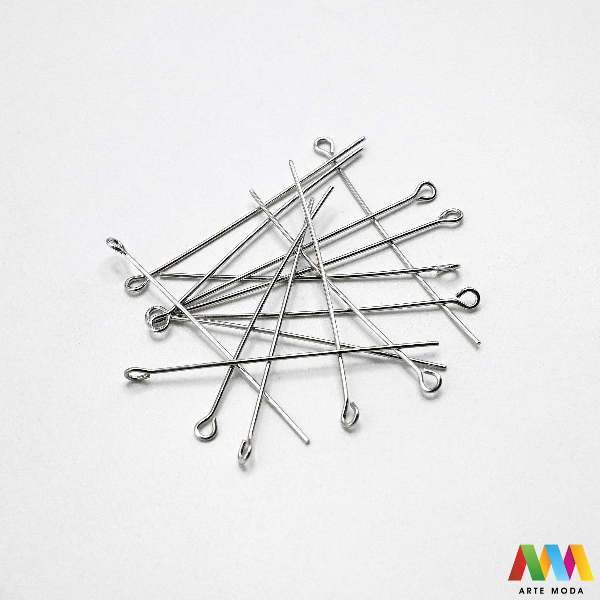 igle pinovi headpins eyepins omčicom glavicom elementi DIY pribor srebrni zlatni za izradu nakita pribor Pretvorite perle u nakit s lakoćom Metalni čavlići su osnovni alat za izradu naušnica privjesaka nizova perli Bilo da trebate igle s ravnom glavom za završetak ili igle s omčicom za daljnje spajanje naša ponuda osigurava kvalitetu i savitljivost potrebnu za profesionalne rezultate Izaberite idealnu duljinu i boju za svoj uradi sam projekt i osigurajte čvrstinu svojim kreacijama arte moda repromaterijal