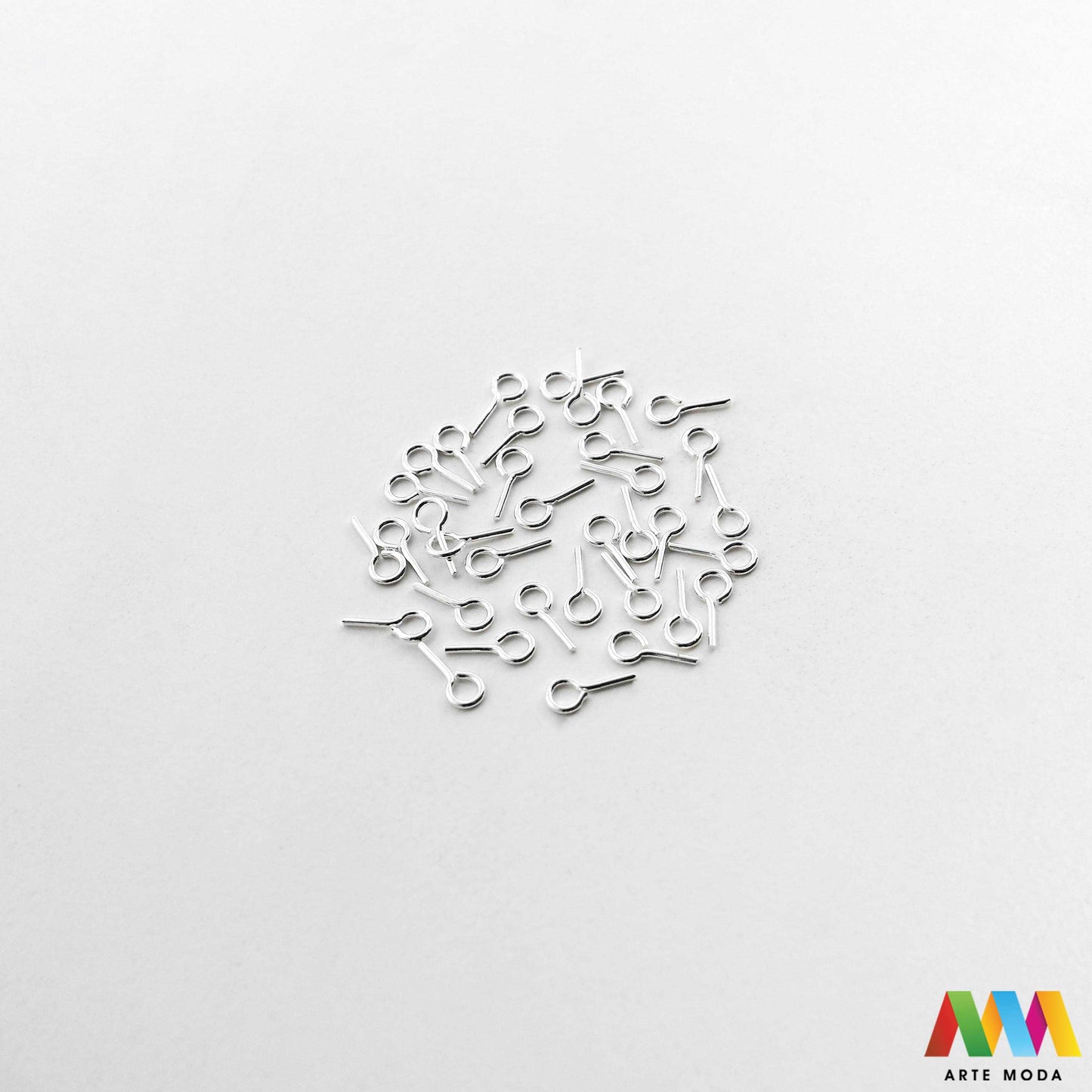 igle pinovi headpins eyepins omčicom glavicom elementi DIY pribor srebrni zlatni za izradu nakita pribor Pretvorite perle u nakit s lakoćom Metalni čavlići su osnovni alat za izradu naušnica privjesaka nizova perli Bilo da trebate igle s ravnom glavom za završetak ili igle s omčicom za daljnje spajanje naša ponuda osigurava kvalitetu i savitljivost potrebnu za profesionalne rezultate Izaberite idealnu duljinu i boju za svoj uradi sam projekt i osigurajte čvrstinu svojim kreacijama arte moda repromaterijal