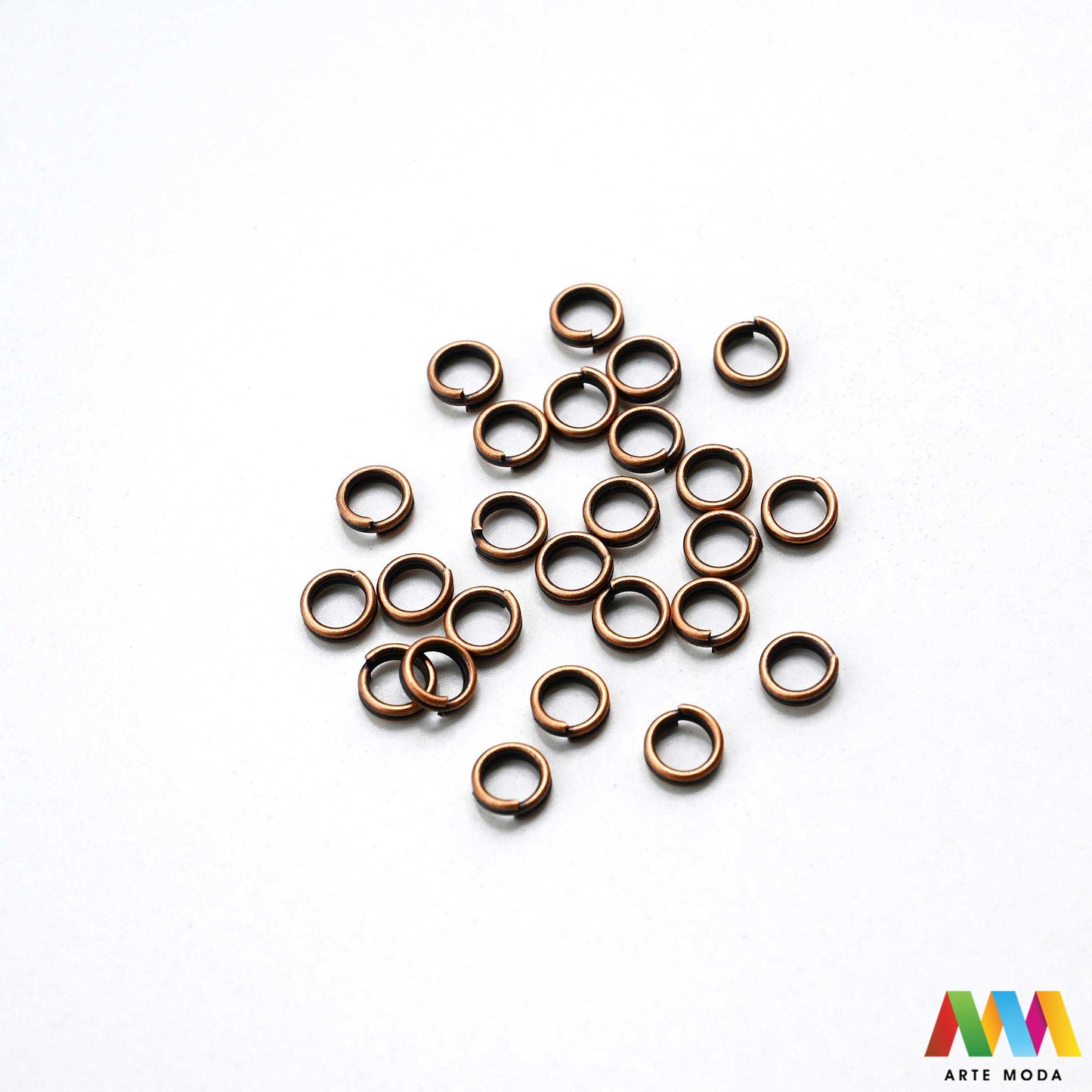 alkice spojnice karike jump rings spojni prstenovi metalni kolutovi DIY pribor repromaterijal srebrne zlatne izrada nakita spajanje perli metalne za nakit otvorene zatvorene izradu materijal prsten elementi narukvice ogrlice Osigurajte čvrstinu nakitu Metalne alkice su neizostavne spojnice spajanje kopči privjesaka lanaca Birajte između prstenova u raznim veličinama bojama bronca složenost vašeg uradi sam projekta kvalitetne alkice pružit profesionalan siguran završetak kreaciji arte moda repromaterijal