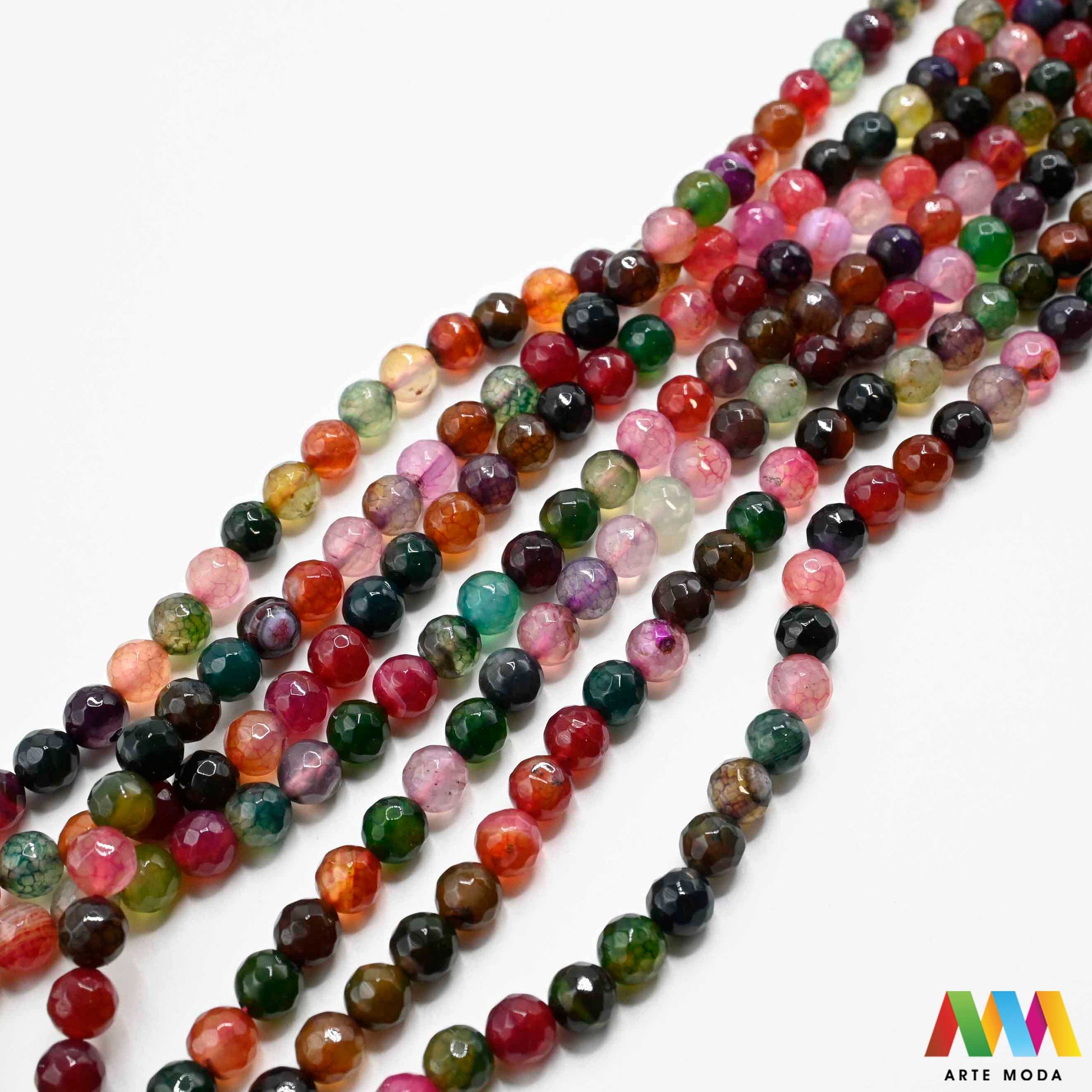 poludragi kamen ahat kristal kalcedon polu dragi poludrago kamenje dragulj mineral kvarc prirodni meditacija čakra zaštita snaga ravnoteža ljekovito perle stabilnost ahata jednog od najraznovrsnijih najljepših poludragih kamenja jedinstvenim trakama slojevima i šarenim uzorcima ahat je kamen stabilnosti uzemljenja i zaštite ahat u različitim oblicima od brušenih perli i glatkih kabošona do sirovih komada savršenih za izradu nakita meditaciju ili kao ukrasni element u vašem prostoru arte moda repromaterijal