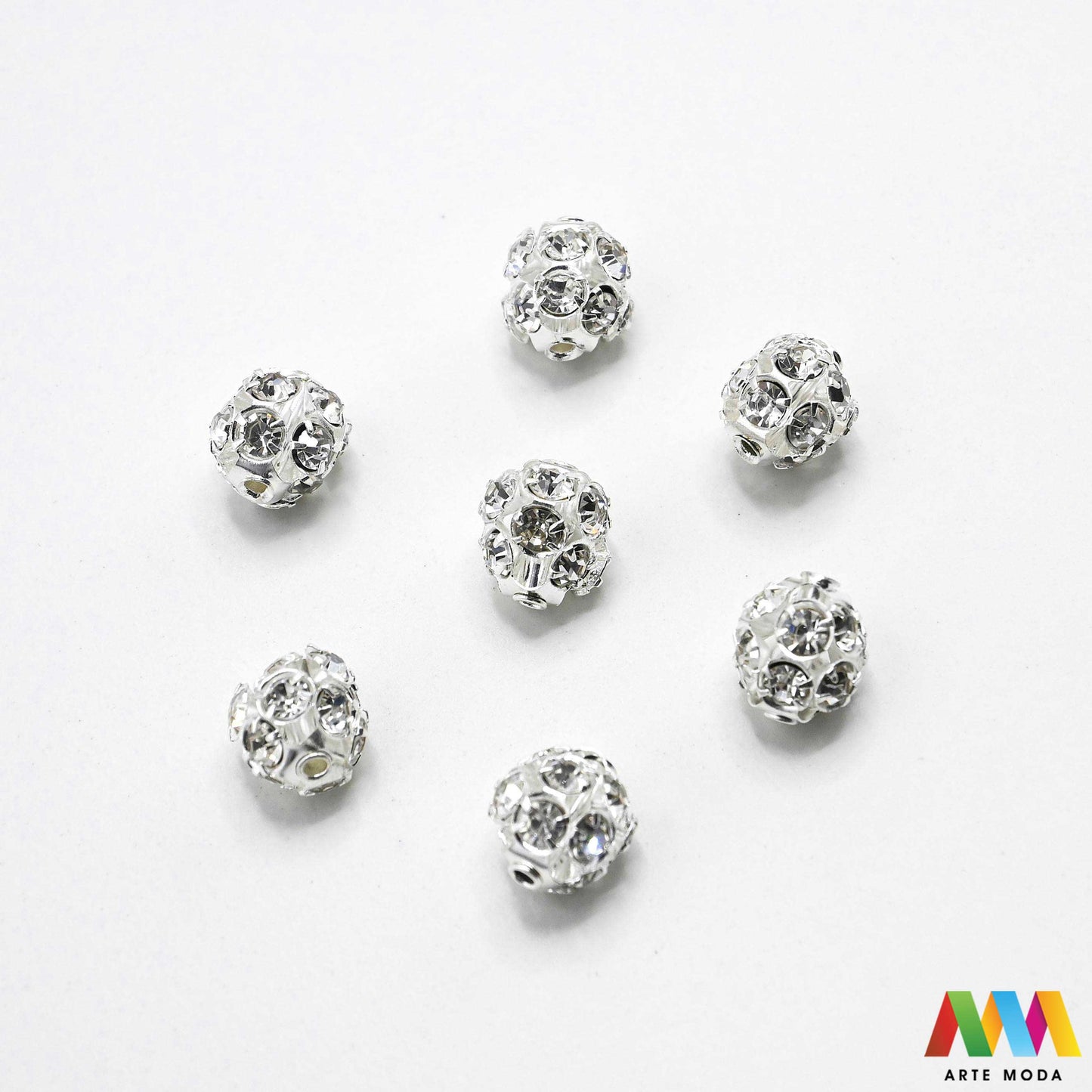 shamballa disco kugle kristalne perle sjajne kuglice cirkoni glamur nakit izrada narukvica DIY svjetlucavo šarene pave s kristalima za svjetlucave narukvice materijal ogrlice Dodajte dozu glamura svojim kreacijama su prekrivene stotinama sitnih kristala koji pružaju efekt Ove svjetlucave perle su idealne za izradu popularnih elegantnih naušnica i upečatljivih ogrlica Dostupne u širokoj paleti boja naše kristalne kuglice osigurat će da vaš uradi sam nakit bude u centru pažnje arte moda repromaterijal