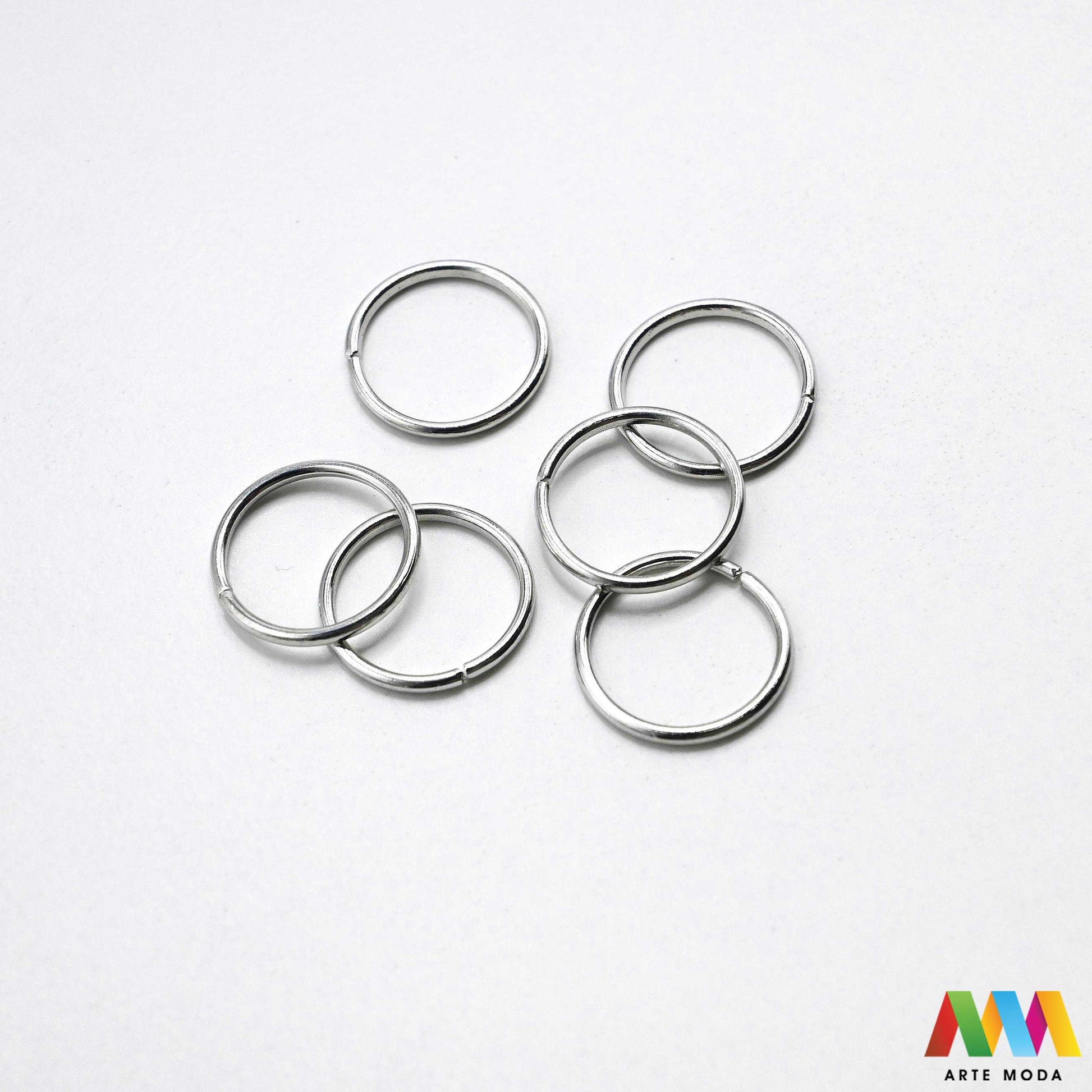 alkice spojnice karike jump rings spojni prstenovi metalni kolutovi DIY pribor repromaterijal srebrne zlatne izrada nakita spajanje perli metalne za nakit otvorene zatvorene izradu materijal prsten elementi narukvice ogrlice Osigurajte čvrstinu nakitu Metalne alkice su neizostavne spojnice spajanje kopči privjesaka lanaca Birajte između prstenova u raznim veličinama bojama bronca složenost vašeg uradi sam projekta kvalitetne alkice pružit profesionalan siguran završetak kreaciji arte moda repromaterijal